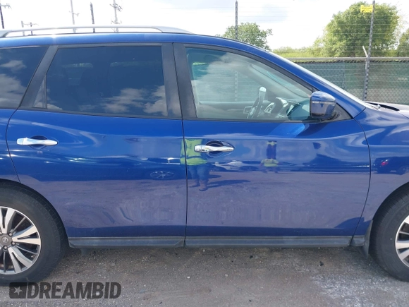 2017 Nissan Pathfinder Platinum with VIN 5N1DR2MN5HC632149, listed as a IAAI auction lot 42724463 with 132,827 mi miles and . Bid and sale history available at DreamBid. Image 13.
