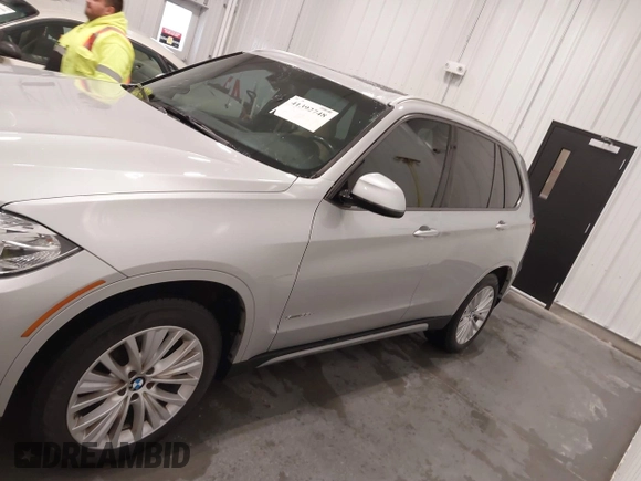 2017 BMW X5 xDrive35d with VIN 5UXKS4C33H0Y16355, listed as a IAAI auction lot 41392748 with 114,973 mi miles. Bid and sale history available at carsss.com. Image 14.