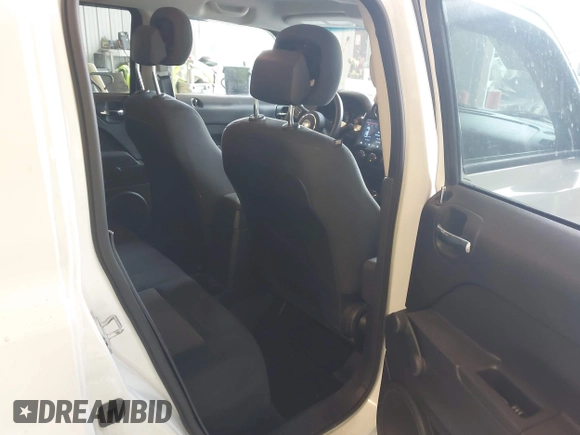 2016 Jeep Patriot Sport with VIN 1C4NJPBA4GD809148, listed as a IAAI auction lot 42278314 with 120,374 mi miles and . Bid and sale history available at DreamBid. Image 8.