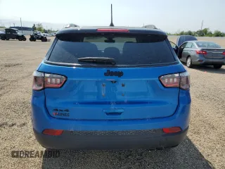 2021 Jeep Compass Altitude с VIN 3C4NJDBB0MT558948, выставлен на аукционе Copart как лот 57182965 с пробегом 73 644 миль миль и Списание • Salvage title. История ставок и продаж доступна на DreamBid. Изображение 6.