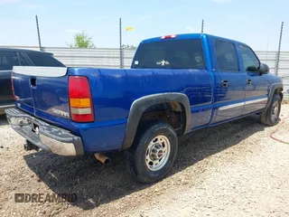 2003 GMC Sierra 1500HD SLE z VIN 1GTGC13UX3F195598, wystawiony jako IAAI lot #42284322 z przebiegiem Nie podano mil oraz . Historia ofert i sprzedaży dostępna na DreamBid. Obrazek 4.