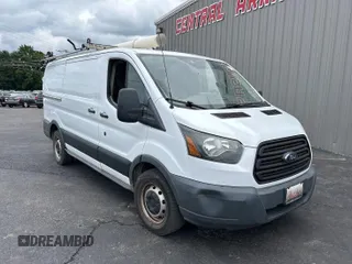 2017 Ford Transit z VIN 1FTYE1YM4HKA07468, wystawiony jako IAAI lot #42455895 z przebiegiem 168 131 mil mil oraz . Historia ofert i sprzedaży dostępna na DreamBid. Obrazek 1.