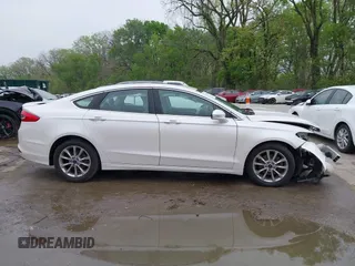 2017 Ford Fusion SE with VIN 3FA6P0HD2HR274458, listed as a IAAI auction lot 42042518 with 99,983 mi miles and . Bid and sale history available at carsss.com. Image 14.