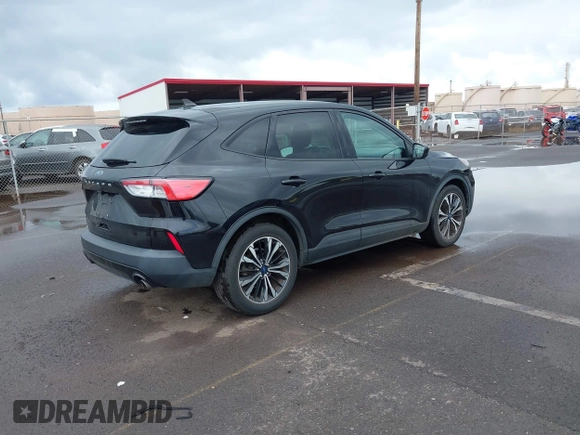 2021 Ford Escape SE z VIN 1FMCU0G61MUA15936, wystawiony jako IAAI lot #41725241 z przebiegiem 48 865 mil mil oraz . Historia ofert i sprzedaży dostępna na DreamBid. Obrazek 4.