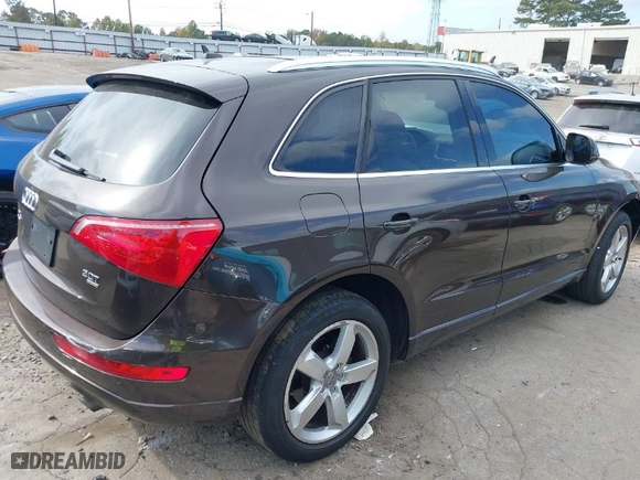 2012 Audi Q5 2.0T Premium Plus with VIN WA1LFAFP7CA110459, listed as a IAAI auction lot 40748633 with 169,874 mi miles. Bid and sale history available at carsss.com. Image 4.
