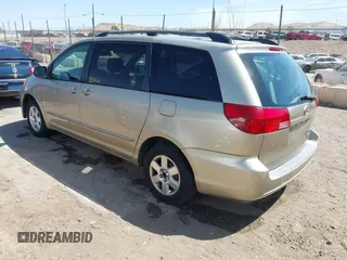 2004 Toyota Sienna CE with VIN 5TDZA23C84S125532, listed as a IAAI auction lot 42021942 with 227,141 mi miles. Bid and sale history available at carsss.com. Image 3.