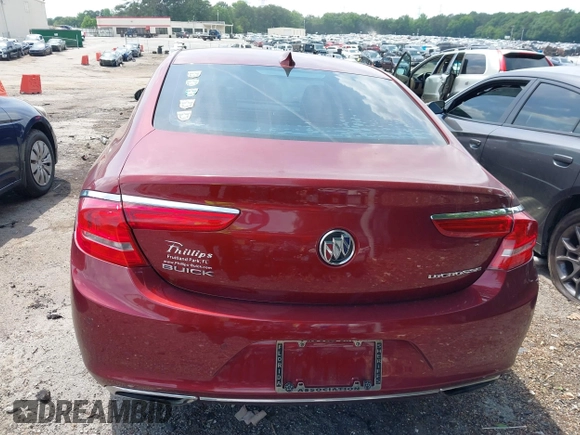 2017 Buick LaCrosse Premium z VIN 1G4ZR5SS2HU171941, wystawiony jako IAAI lot #42290705 z przebiegiem 53 828 mil mil oraz . Historia ofert i sprzedaży dostępna na DreamBid. Obrazek 16.