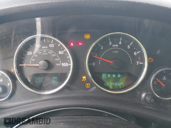 2017 Jeep Wrangler Unlimited Sahara with VIN 1C4BJWEG3HL752719, listed as a IAAI auction lot 41892600 with 127,486 mi miles. Bid and sale history available at carsss.com. Image 7.