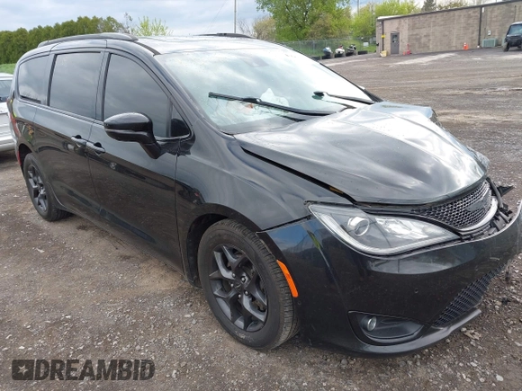 2018 Chrysler Pacifica Limited z VIN 2C4RC1GG2JR358215, wystawiony jako IAAI lot #42176046 z przebiegiem 120 544 mil mil oraz . Historia ofert i sprzedaży dostępna na DreamBid. Obrazek 1.