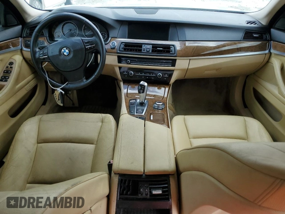 2012 BMW 5 Series 528i z VIN WBAXG5C53CDW85359, wystawiony jako Copart lot #59535145 z przebiegiem 172 104 mil mil oraz Czysty tytuł • Clean title. Historia ofert i sprzedaży dostępna na DreamBid. Obrazek 8.