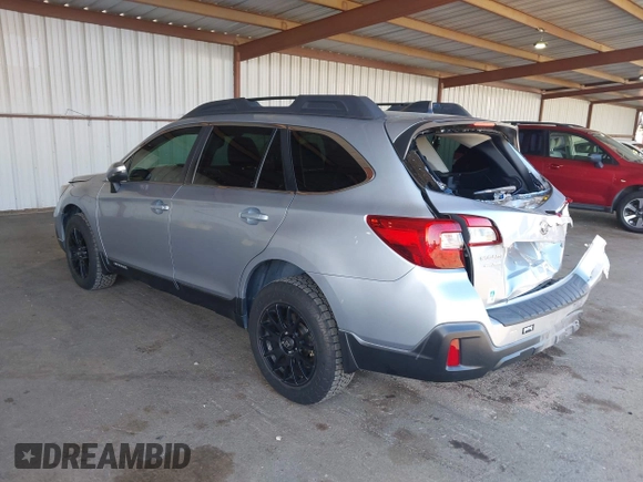 2018 Subaru Outback Premium z VIN 4S4BSAFC8J3337232, wystawiony jako IAAI lot #42214336 z przebiegiem 59 398 mil mil oraz . Historia ofert i sprzedaży dostępna na DreamBid. Obrazek 3.