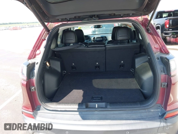 2019 Jeep Cherokee Limited with VIN 1C4PJMDX1KD322345, listed as a IAAI auction lot 42471638 with 36,031 mi miles and . Bid and sale history available at DreamBid. Image 17.