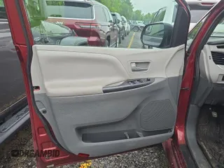 2020 Toyota Sienna LE with VIN 5TDJZ3DC5LS251503, listed as a IAAI auction lot 42610520 with 131,850 mi miles and . Bid and sale history available at DreamBid. Image 23.