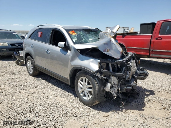 2015 Kia Sorento LX with VIN 5XYKTDA72FG567722, listed as a Copart auction lot 59069844 with 0 mi miles and Salvage Title. Bid and sale history available at carsss.com. Image 4.