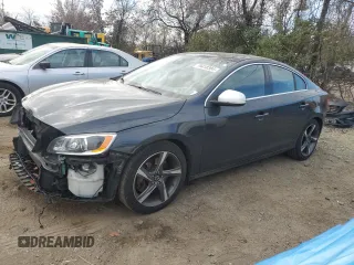 2015 Volvo S60 T6 R-Design Platinum with VIN YV1902TS7F1342056, listed as a Copart auction lot 79418384 with 224,403 mi miles and Salvage Title. Bid and sale history available at carsss.com. Image 1.