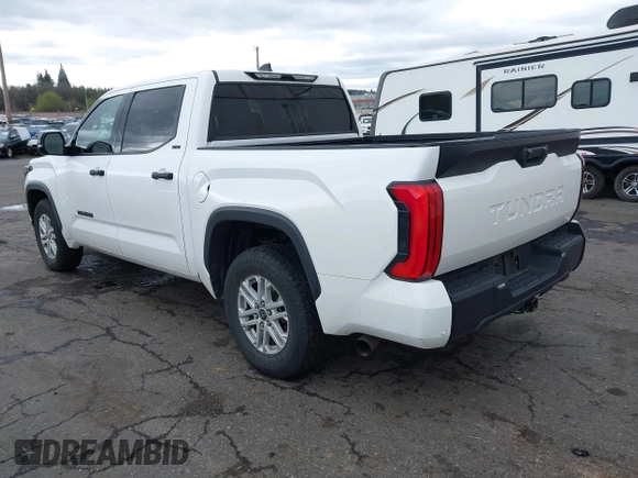 2022 Toyota Tundra 2WD SR5 with VIN 5TFLA5AB5NX011470, listed as a IAAI auction lot 41869074 with 48,488 mi miles. Bid and sale history available at carsss.com. Image 3.