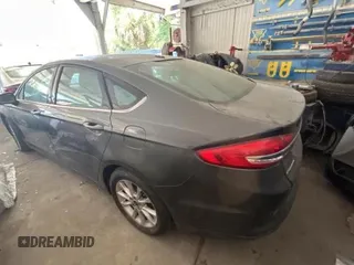 2017 Ford Fusion SE с VIN 3FA6P0H79HR117620, выставлен на аукционе Copart как лот 62193875 с пробегом 72 646 миль миль и Списание • Salvage title. История ставок и продаж доступна на DreamBid. Изображение 3.