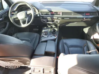 2017 Audi Q7 Prestige z VIN WA1VAAF75HD024466, wystawiony jako Copart lot #87878195 z przebiegiem 80 827 mil mil oraz Szkoda całkowita • Salvage title. Historia ofert i sprzedaży dostępna na DreamBid. Obrazek 8.