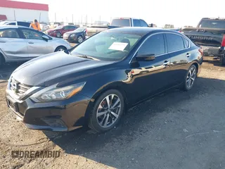 2017 Nissan Altima SR with VIN 1N4AL3AP0HN361273, listed as a IAAI auction lot 41583479 with 71,846 mi miles and . Bid and sale history available at carsss.com. Image 2.
