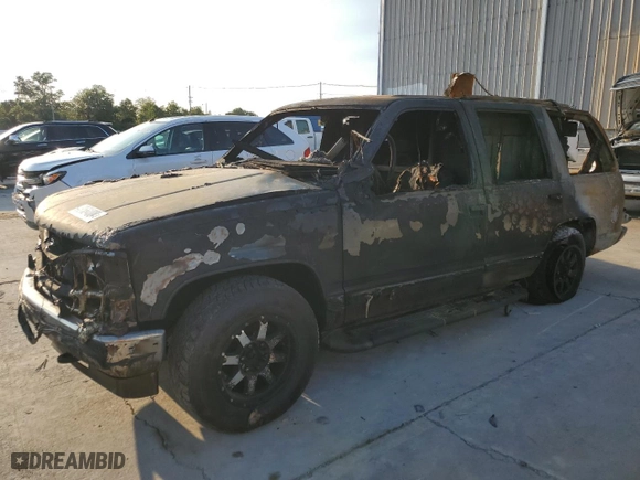 1997 Chevrolet Tahoe with VIN 1GNEK13RXVJ429428, listed as a Copart auction lot 70564004 with 0 mi miles and Non Repairable. Bid and sale history available at carsss.com. Image 1.