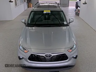 2021 Toyota Highlander XLE with VIN 5TDHZRBH0MS558143, listed as a IAAI auction lot 42859323 with 41,722 mi miles and . Bid and sale history available at DreamBid. Image 24.