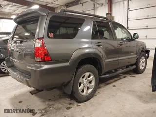 2006 Toyota 4Runner SR5 with VIN JTEBU14RX68061714, listed as a IAAI auction lot 41430786 with 206,629 mi miles. Bid and sale history available at carsss.com. Image 4.