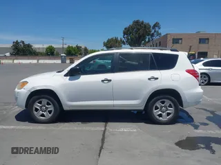 2010 Toyota RAV4 z VIN 2T3ZF4DV1AW037963, wystawiony jako IAAI lot #42583617 z przebiegiem 209 092 mil mil oraz . Historia ofert i sprzedaży dostępna na DreamBid. Obrazek 14.