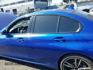 2020 BMW 3 Series 330i with VIN WBA5R1C06LFH38996, listed as a IAAI auction lot 41664442 with Not Provided miles and . Bid and sale history available at carsss.com. Image 15.