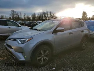 2018 Toyota RAV4 XLE with VIN 2T3WFREV2JW452594, listed as a Copart auction lot 54438415 with 158,526 mi miles and Salvage Title. Bid and sale history available at carsss.com. Image 1.