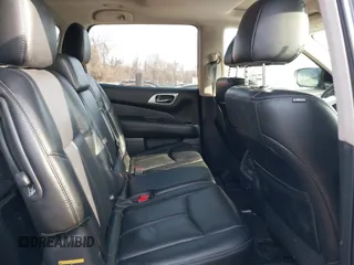 2017 Nissan Pathfinder SV with VIN 5N1DR2MM1HC609460, listed as a IAAI auction lot 41184113 with 1 mi miles. Bid and sale history available at carsss.com. Image 8.