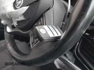2017 Kia Optima z VIN KNAGT4LE2H5015177, wystawiony jako IAAI lot #41797575 z przebiegiem Nie podano mil oraz . Historia ofert i sprzedaży dostępna na DreamBid. Obrazek 11.