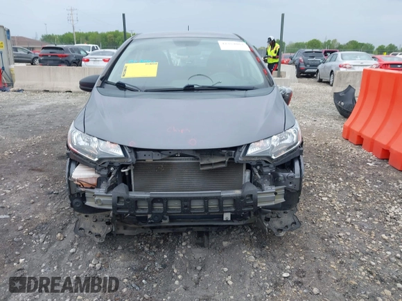 2019 Honda Fit LX z VIN 3HGGK5H40KM707419, wystawiony jako IAAI lot #42354063 z przebiegiem 48 197 mil mil oraz . Historia ofert i sprzedaży dostępna na DreamBid. Obrazek 6.