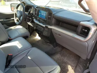 2022 Ford F-150 XL with VIN 1FTMF1CB8NKD57327, listed as a Copart auction lot 51118755 with 43,578 mi miles and Clean Title. Bid and sale history available at carsss.com. Image 8.