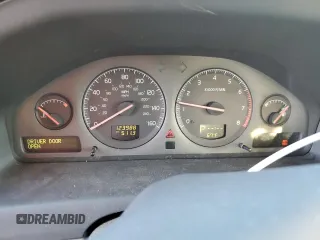 2001 Volvo S60 with VIN YV1RS61R812029585, listed as a Copart auction lot 41714365 with 123,988 mi miles and Salvage Title. Bid and sale history available at carsss.com. Image 9.