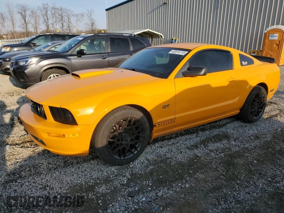 2007 Ford Mustang GT Deluxe with VIN 1ZVFT82HX75259446, listed as a Copart auction lot 43974115 with 129,547 mi miles and Salvage Title. Bid and sale history available at carsss.com. Image 1.
