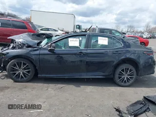 2022 Toyota Camry SE with VIN 4T1G11AK4NU620878, listed as a IAAI auction lot 41931362 with 81,761 mi miles. Bid and sale history available at carsss.com. Image 14.
