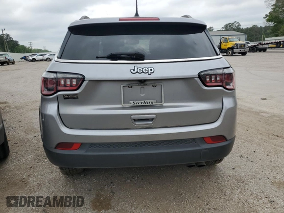 2019 Jeep Compass Limited z VIN 3C4NJCCB9KT664241, wystawiony jako Copart lot #50925025 z przebiegiem 132 986 mil mil oraz Szkoda całkowita • Salvage title. Historia ofert i sprzedaży dostępna na DreamBid. Obrazek 6.