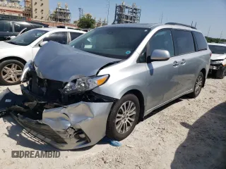 2020 Toyota Sienna XLE Auto Access Seat с VIN 5TDYZ3DC0LS044841, выставлен на аукционе Copart как лот 56924825 с пробегом Не указан миль и Списание • Salvage title. История ставок и продаж доступна на DreamBid. Изображение 1.