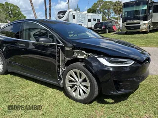 2017 Tesla Model X 90D with VIN 5YJXCBE20HF040250, listed as a Copart auction lot 51947305 with 191,310 mi miles and Salvage Title. Bid and sale history available at DreamBid. Image 1.