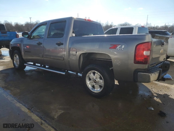 2013 Chevrolet Silverado 1500 LT with VIN 3GCPKSE74DG289251, listed as a Copart auction lot 46149455 with 133,828 mi miles and Salvage Title. Bid and sale history available at carsss.com. Image 2.
