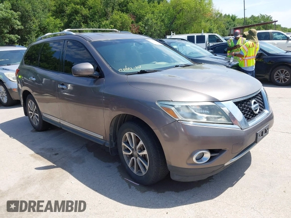 2014 Nissan Pathfinder Platinum z VIN 5N1AR2MN9EC622321, wystawiony jako IAAI lot #42697399 z przebiegiem 180 407 mil mil oraz . Historia ofert i sprzedaży dostępna na DreamBid. Obrazek 1.