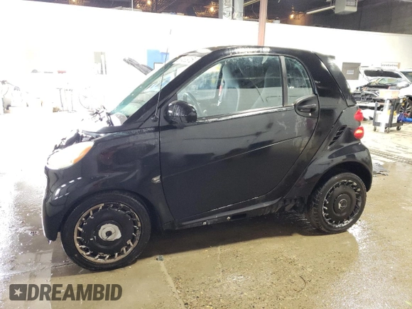 2009 Smart fortwo Pure with VIN WMEEJ31X99K280598, listed as a Copart auction lot 57480915 with 30,628 mi miles and Clean title. Bid and sale history available at DreamBid. Image 1.