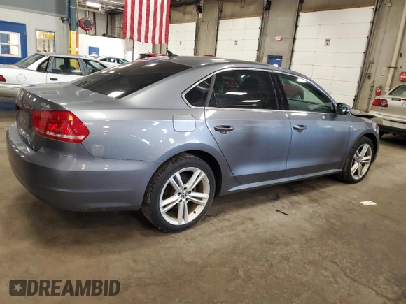 2015 Volkswagen Passat SE with VIN 1VWBV7A36FC090786, listed as a Copart auction lot 61056925 with 120,331 mi miles and Salvage title. Bid and sale history available at DreamBid. Image 3.