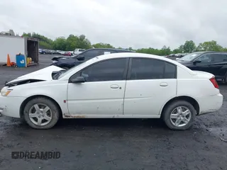2007 Saturn ION ION 2 z VIN 1G8AJ55F77Z193324, wystawiony jako IAAI lot #42331084 z przebiegiem 193 915 mil mil oraz . Historia ofert i sprzedaży dostępna na DreamBid. Obrazek 14.