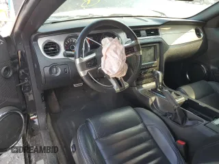 2013 Ford Mustang GT z VIN 1ZVBP8CF1D5242885, wystawiony jako Copart lot #59236015 z przebiegiem 202 443 mil mil oraz Szkoda całkowita • Salvage title. Historia ofert i sprzedaży dostępna na DreamBid. Obrazek 8.