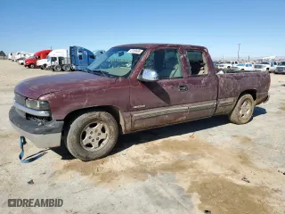 2001 Chevrolet Silverado 1500 LS with VIN 2GCEC19V011330051, listed as a Copart auction lot 47099485 with 162,390 mi miles and Salvage Title. Bid and sale history available at carsss.com. Image 1.