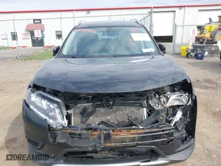 2016 Nissan Rogue S with VIN KNMAT2MV0GP710160, listed as a IAAI auction lot 42026668 with 172,517 mi miles. Bid and sale history available at carsss.com. Image 6.
