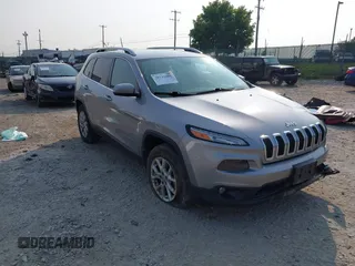 2018 Jeep Cherokee Latitude Plus with VIN 1C4PJMLB0JD530320, listed as a IAAI auction lot 40128481 with 72,167 mi miles. Bid and sale history available at carsss.com. Image 1.