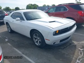 2018 Dodge Challenger SXT Plus z VIN 2C3CDZAG8JH116517, wystawiony jako IAAI lot #42305977 z przebiegiem 204 791 mil mil oraz . Historia ofert i sprzedaży dostępna na DreamBid. Obrazek 1.