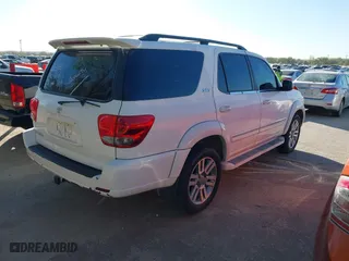 2006 Toyota Sequoia SR5 with VIN 5TDZT34AX6S283130, listed as a IAAI auction lot 41839079 with 207,638 mi miles. Bid and sale history available at carsss.com. Image 4.
